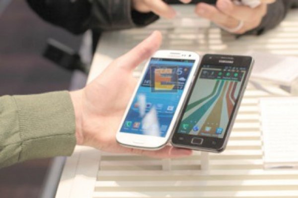 Samsung a înlocuit directorul de design al dispozitivelor mobile